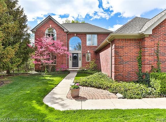 3rd image of 2907 Doncaster Dr