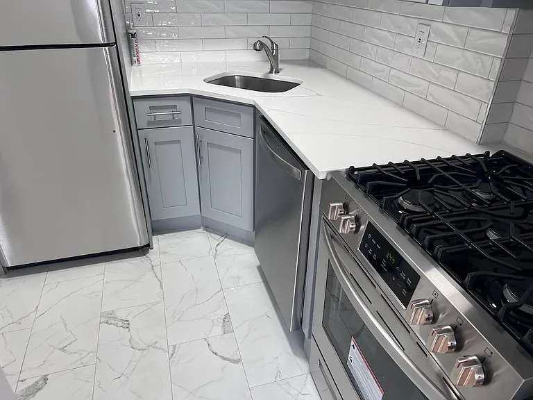 225 Saint Pauls Ave #12A — Photo 5