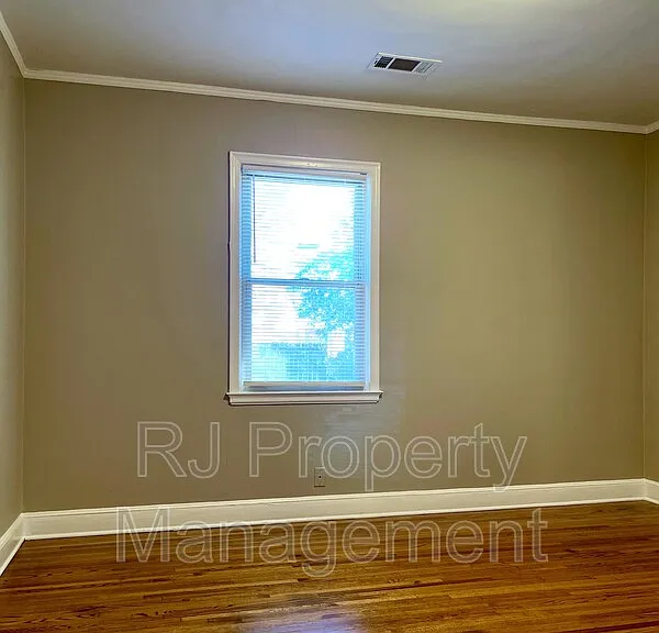 1598 Marianna St — Photo 16