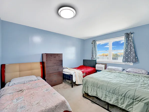 2008 East 52nd Street image 26 of 34