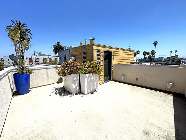 5628 Observation Ln — Photo 16