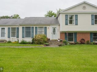12638 Holkein Dr, Herndon, VA 20171