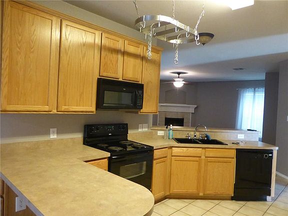 4th image of 1712 Murphy Ct