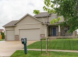 6074 Portsmouth Dr NW, Rochester, MN 55901