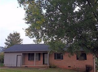 102 Rockett St, Morganton, NC 28655