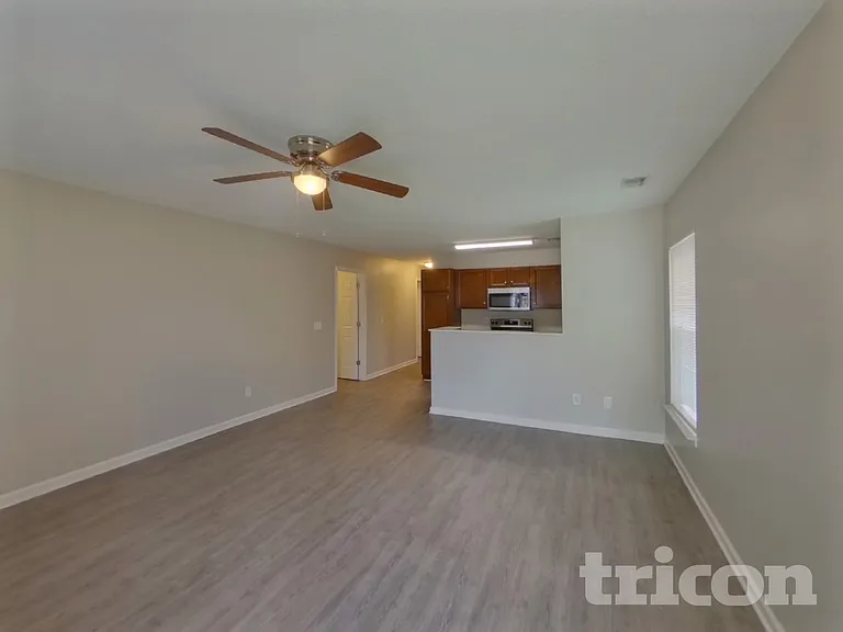 80 Springway Dr — Photo 2