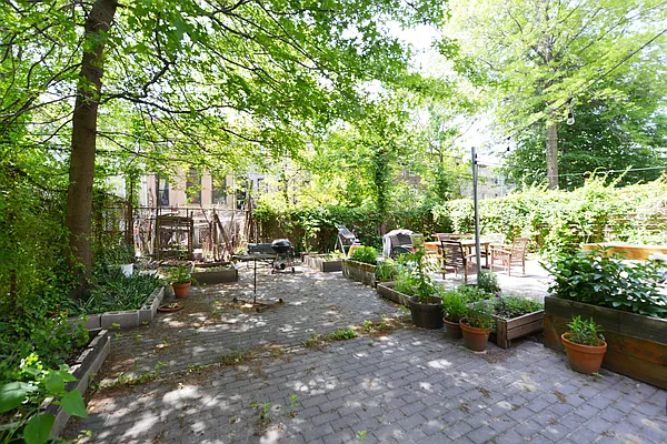 Rented by Corcoran | media 2