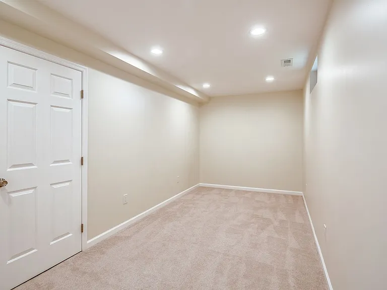 1304 Longbow Rd — Photo 17