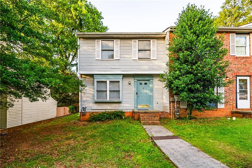 2 bed, 2.5 bath, 1220 sqft, $1,800 — Photo 1