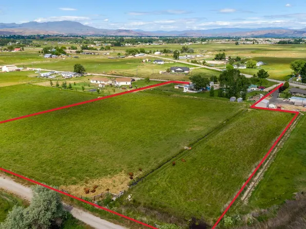 3301 Toms Cabin Rd, Emmett, ID 83617