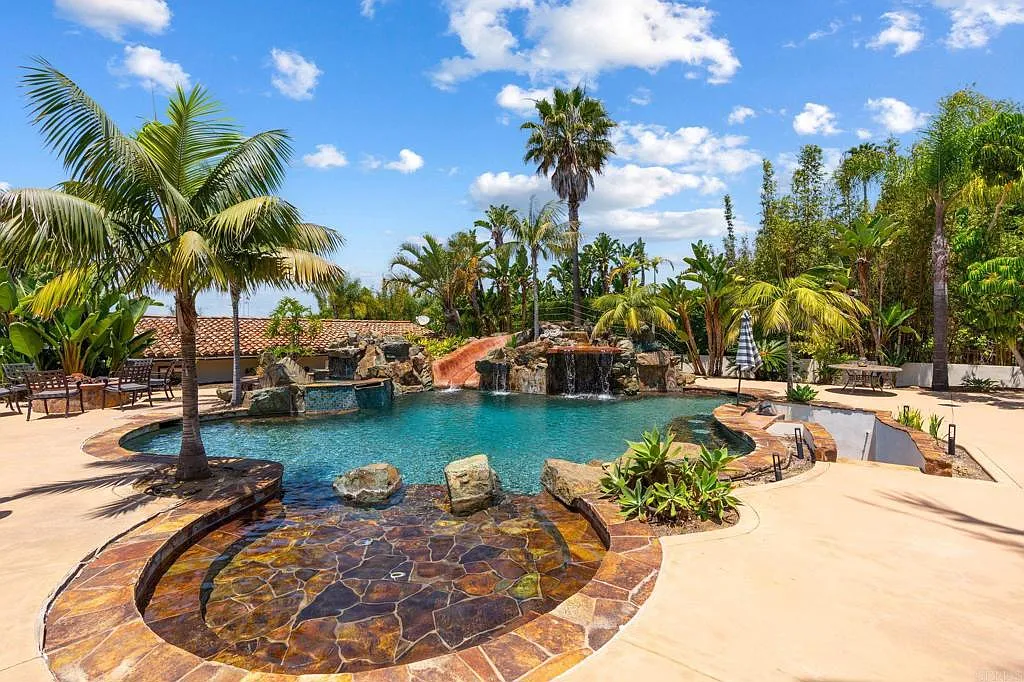 6 bed, 6.5 bath, 5270 sqft, $39,500 — Photo 3
