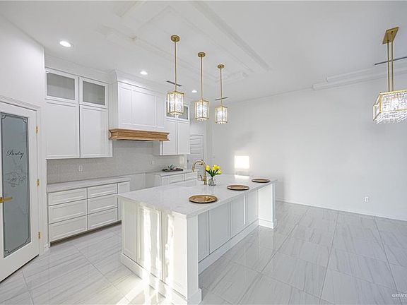 5th image of 1707 Sophia Dr