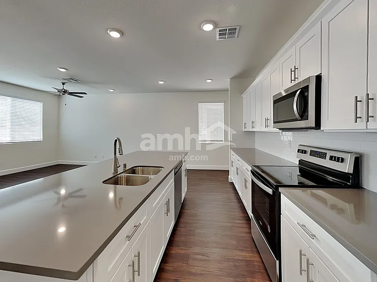 583 Lotus Land Ave — Photo 3