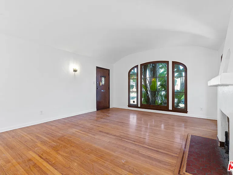 1150 Grant Ave — Photo 3
