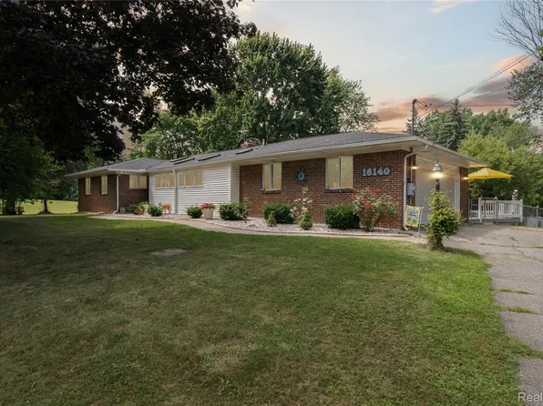 16140 Fish Lake Rd, Holly, MI 48442