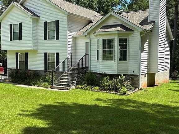 2nd image of 620 Grove Pointe Way