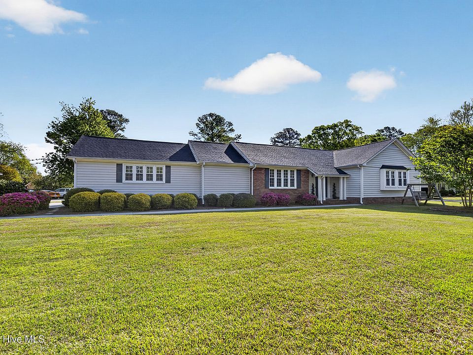 1st image of 207 Eleanor Street