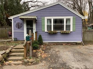 11 Dewberry Dr, Rochester, NY 14622