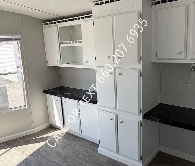 913 N Taylorville Blvd #19 — Photo 2