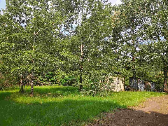 2nd image of 450 Valley Dr