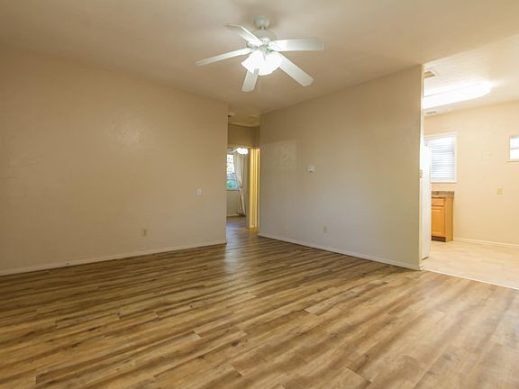 5th image of 414 W Leroux St
