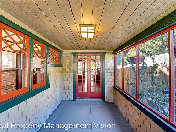 3rd image of 1131 N Wilson Ave