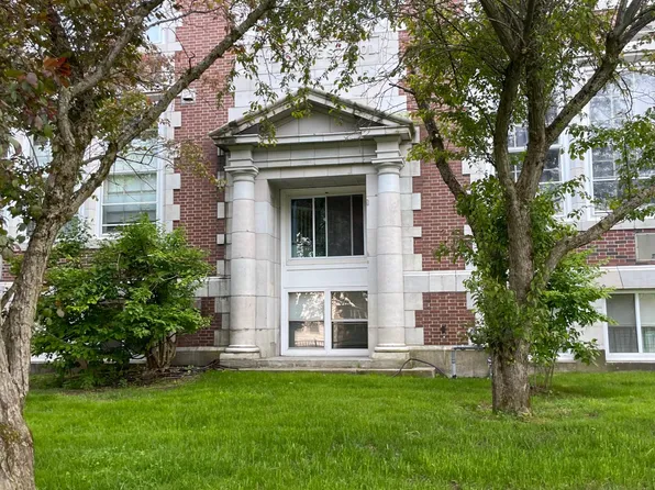 81 Dartmouth St APT 203, Pittsfield, MA 01201