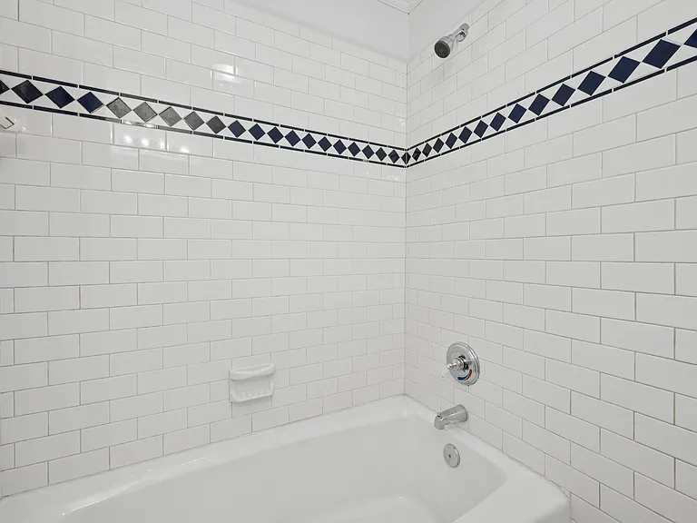 592 Scott Cir — Photo 15
