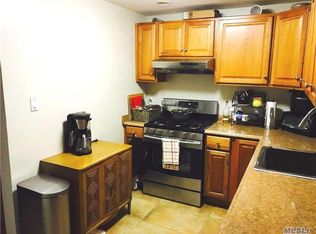 70 Newport Rd, Island Park, NY 11558