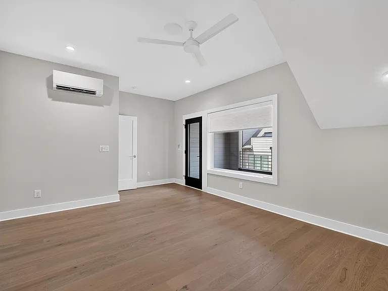 407 Chatham View Rd — Photo 48
