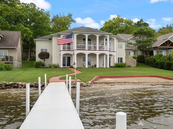 1332 Country Club Ter, Warsaw, IN 46580