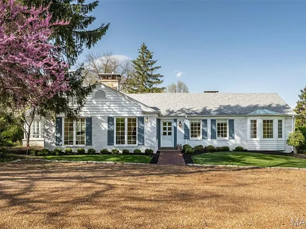 938 Lay Rd, Saint Louis, MO 63124
