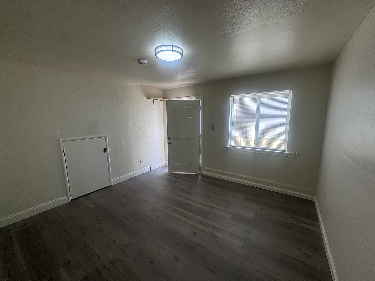 Building Photo - 1031 Estudillo St #1025
