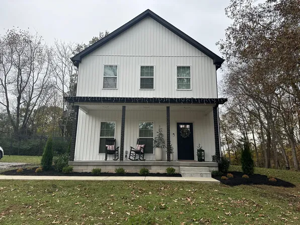 319 Davis Ln, Clarksville, TN 37040