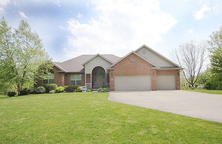 1st image of 952 Valleywood Heights Dr