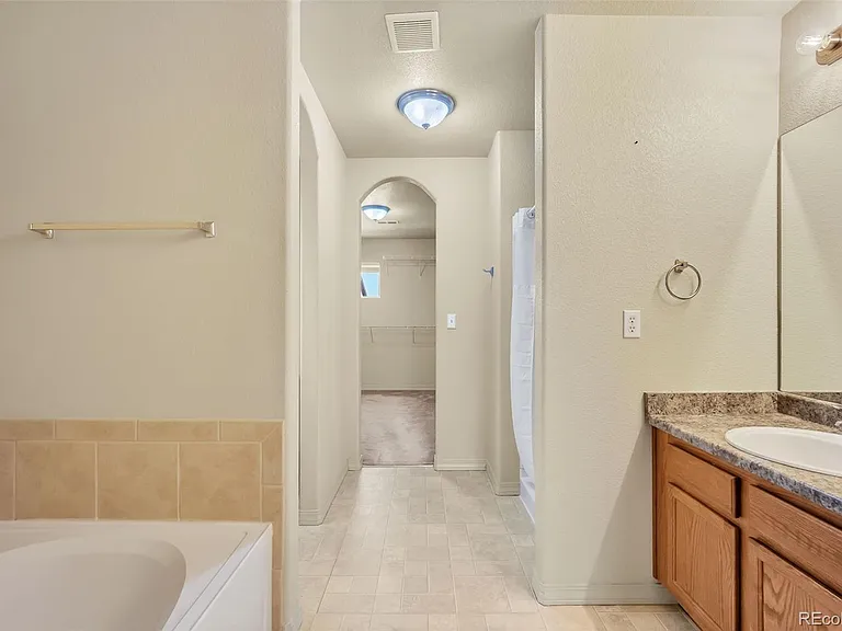 2274 Shady Aspen Dr — Photo 16