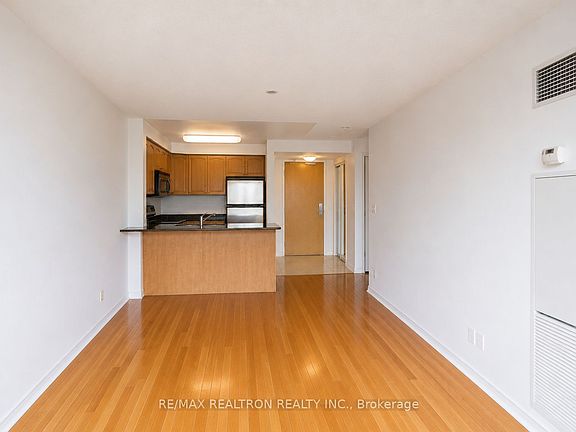 3rd image of 503 Beecroft Rd #308