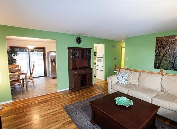 4th image of 2319 Wesglen Estates Dr