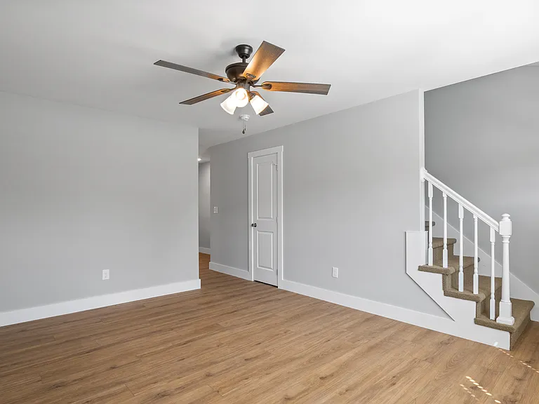 1815 Old Jacksboro Hwy #1 — Photo 16