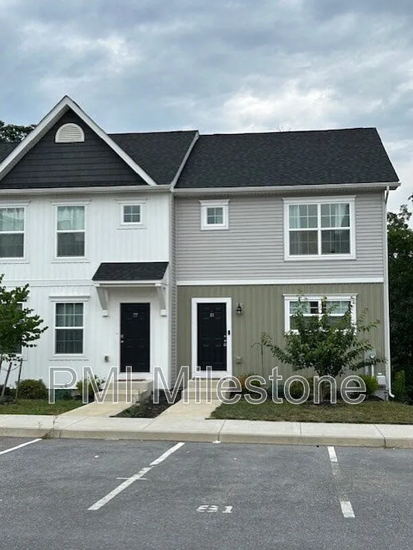 3 bed, 3.5 bath, 2040 sqft, $1,850 — Photo 2