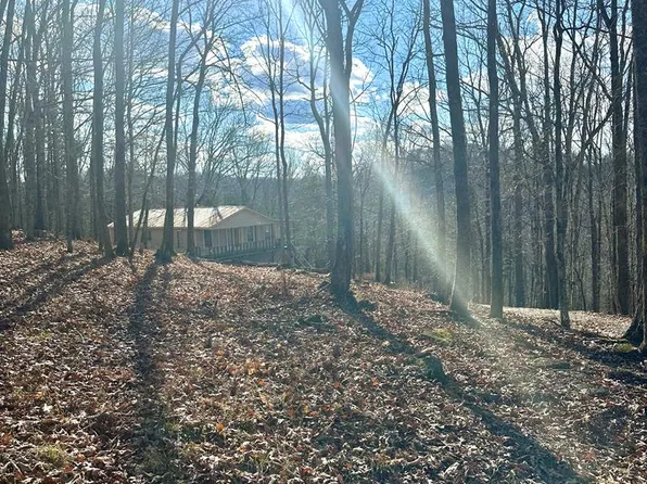 328 Hilltop Ln, Gainesboro, TN 38562