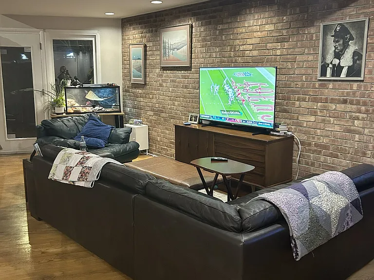 344 W Dickens Ave #6 — Photo 4