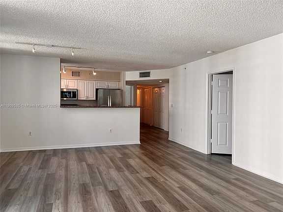 5th image of 1155 Brickell Bay Dr #16