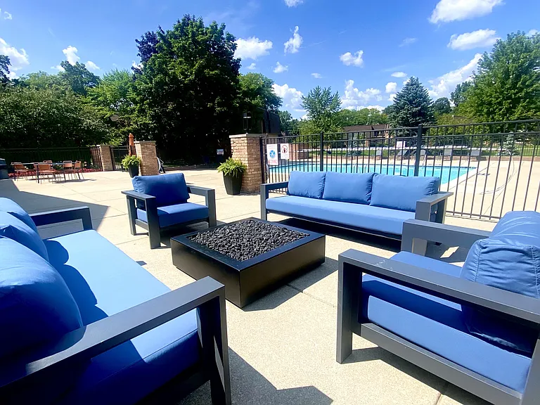 Rochester Club Apartments — Photo 20