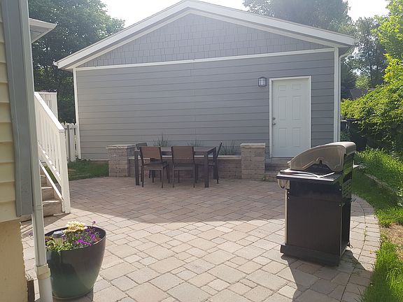 3rd image of 1950 Glen Ayr Dr