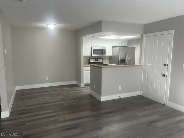 7100 Pirates Cove Rd APT 1042, Las Vegas, NV 89145