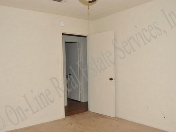 5th image of 801 San Saba Dr #A