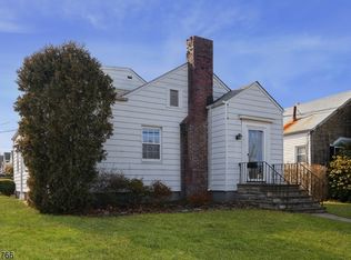 2172 Vauxhall Rd, Union, NJ 07083