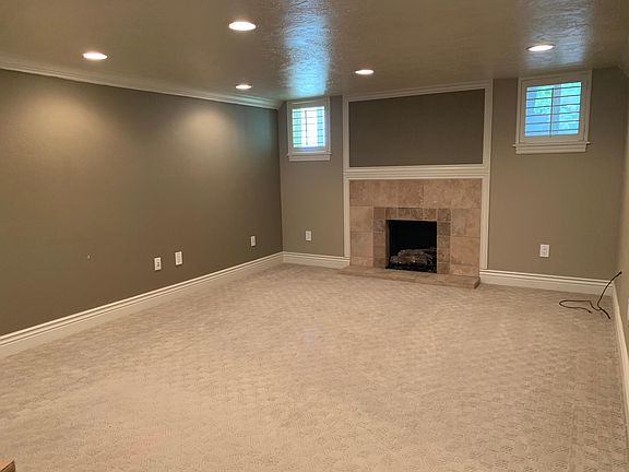 2nd image of 1561 E Bryan Ave Unit 2