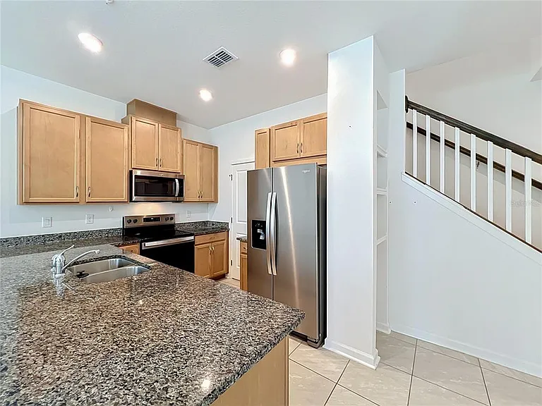 9848 Walkway Dr — Photo 9